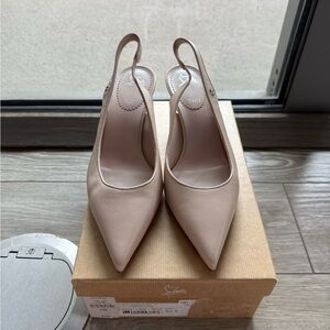 Christian Louboutin 39.5 Sporty Kate
55 mm Slingback pumps  - Leche